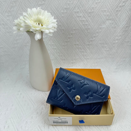 L-Luxurious Fashion Wallet – Sophisticated and Functional