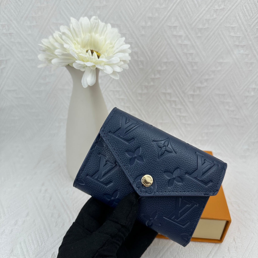 L-Luxurious Fashion Wallet – Sophisticated and Functional