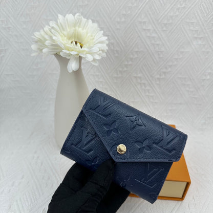 L-Luxurious Fashion Wallet – Sophisticated and Functional