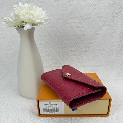 L-Luxurious Fashion Wallet – Sophisticated and Functional