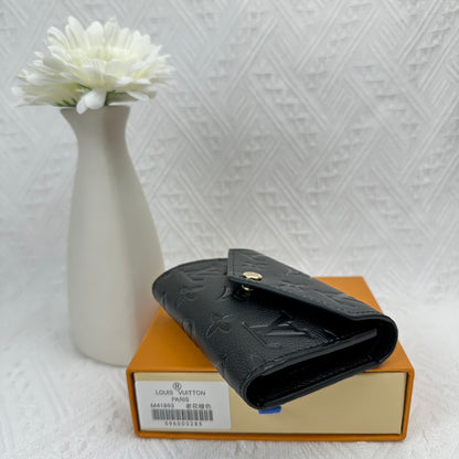 L-Luxurious Fashion Wallet – Sophisticated and Functional