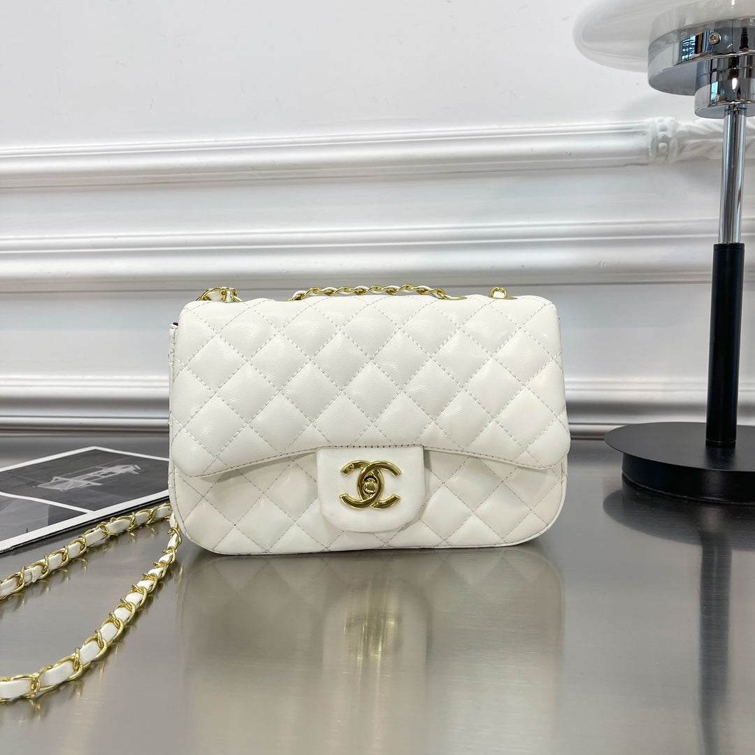 Classic Quilted Chain Shoulder Bag