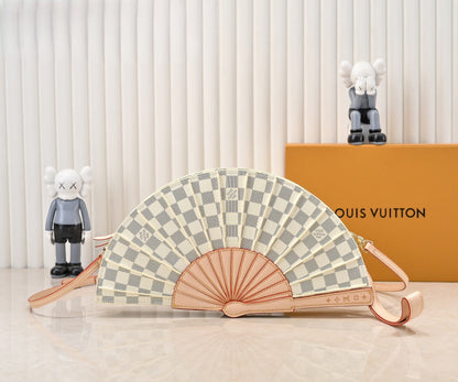 Elegant Fan-Shaped Leather Crossbody Bag