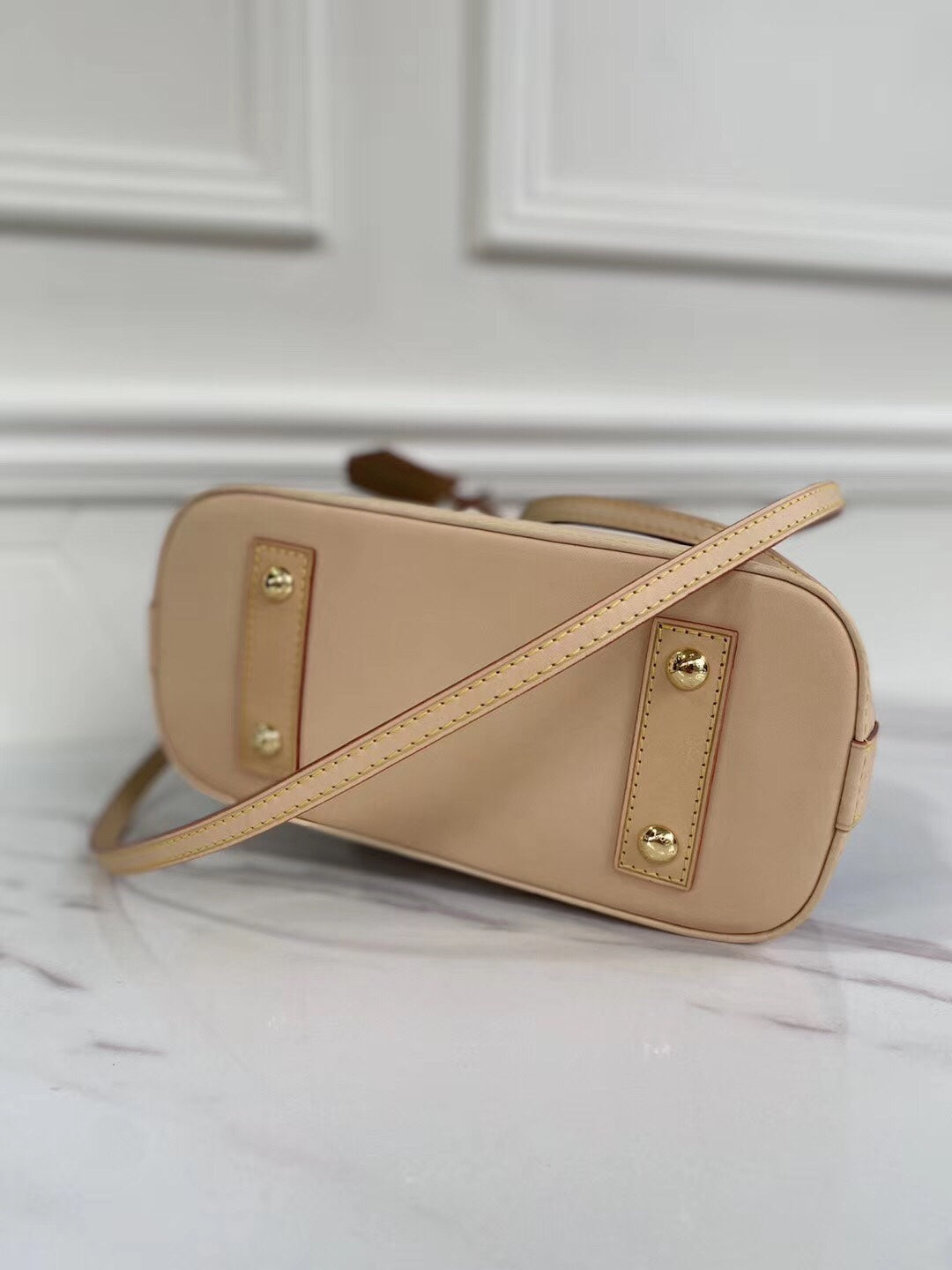 Classic and Stylish Alma Bag