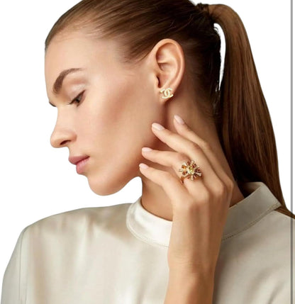 Double c logo stud with zirconia gold tone