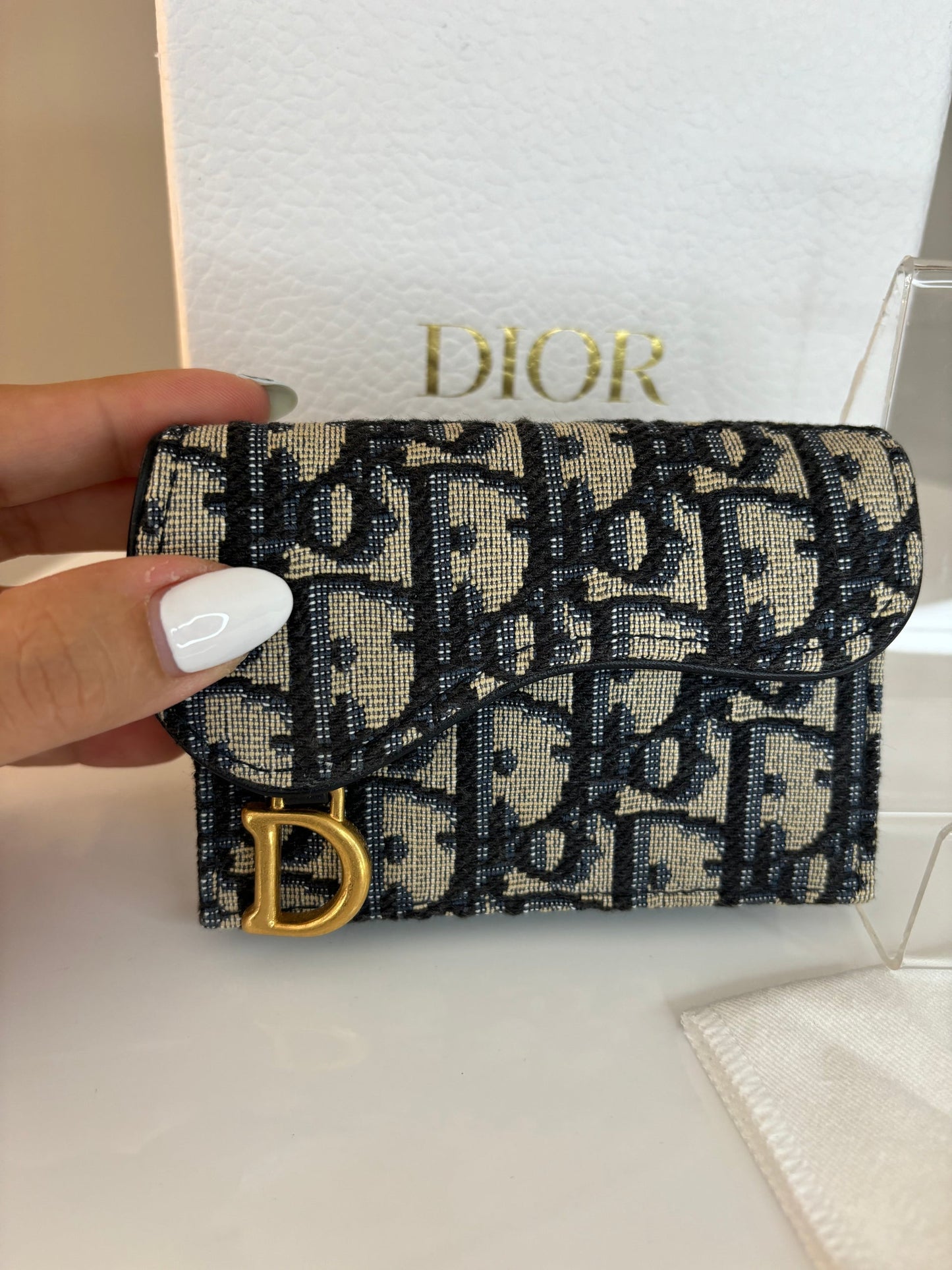 Classic Saddle Bloom Card Wallet